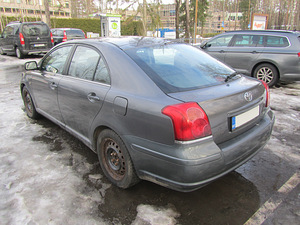 Toyota Avensis T25 Liftback 2.2D4D varuosadeks (2 foto / 6)