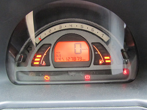 Citroen C2 VTR 1.4i Sensodrive ls 127000 varuosadeks (6 foto / 9)