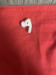 Airpods pro 2 (2 фото из 2)