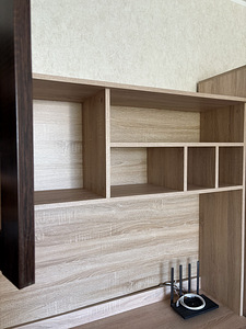 Стол (4 фото из 4)