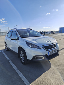 Peugeot 2008 (6 foto / 15)