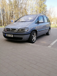 Opel zafira (6 foto / 6)