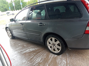 VolvoV50 (4 фото из 9)