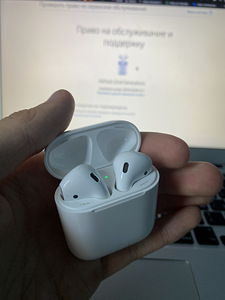 Airpods (1 фото из 3)