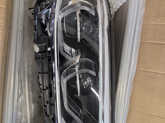 Müüa uueväärne PRE-LCI BMW G30/31 parem esituli