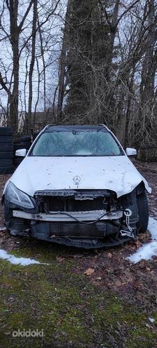 Т/х Mercedes Benz E200 после аварии (фото #9)