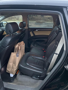 Audi q7 (3 фото из 10)