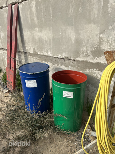 Plastjäätmete konteinerid120 L 240 L 770 L IBC 1000 л (foto #8)