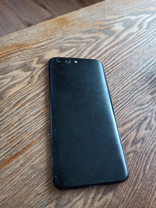OnePlus 5 128 ГБ (черный) (2 фото из 2)