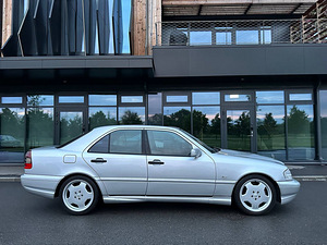 Mercedes Benz c43 AMG (6 foto / 15)