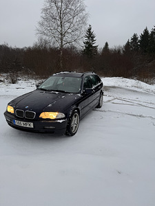 BMW 328i (1 фото из 15)