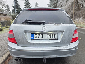 Mercedes-Benz C200cdi (7 foto / 9)