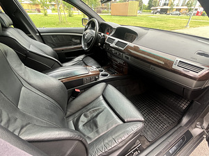 BMW 730d (9 foto / 11)