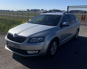 Skoda Octavia 1.6 81kw (2 foto / 9)