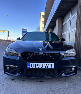 BMW F10 (6 foto / 9)