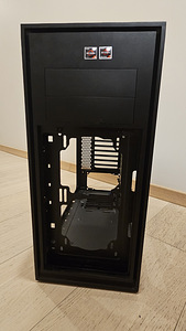 ARVUTIKORPUS SILENTIUMPC AQUARIUS X70T – high airflow (9 foto / 10)