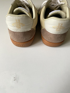 Кроссовки Gucci (3 фото из 5)