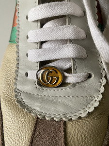 Кроссовки Gucci (3 фото из 5)