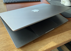 MacBook Pro 14” (2021) M1 Max / 32GB RAM (2 foto / 5)