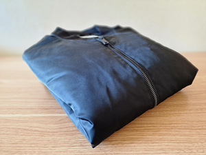 Calvin Klein bomber jakk (2 foto / 3)