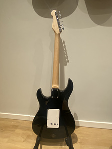 Elektrikitarr elektrikitarr yamaha eg112 (4 foto / 4)