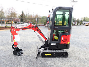 Ekskavaator 1t. Komplektis planeerkopp 80cm ja hüdrovasar (2 foto / 8)