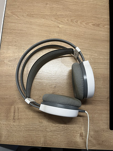 AKG kõrvaklapid (1 foto / 3)
