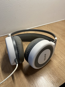 AKG kõrvaklapid (2 foto / 3)