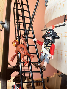 PIRAADI LAEV - mänguasi lastele / Pirate ship for children (5 foto / 8)