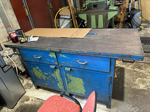 Müüa metallist usaldusväärne töölaud (2 foto / 10)