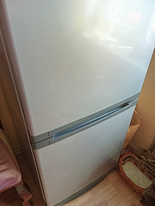 Продам холодильник (1 фото из 1)