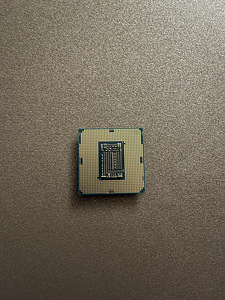 Процессор Intel Core I7-8700 (3 фото из 3)