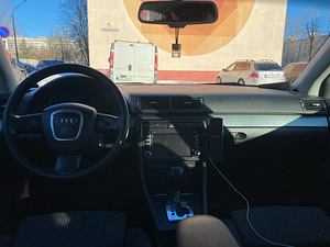 AUDI A4 B7 2.0 TDI (4 foto / 6)
