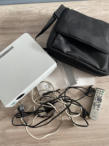 Sony data projector Vpl-cs6 (5 фото из 6)