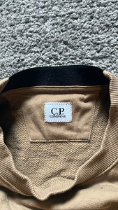C.p company (2 foto / 4)