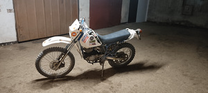 Suzuki DR125SE (2 foto / 9)