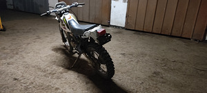 Suzuki DR125SE (4 foto / 9)