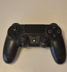 PS4 500GB ilma/koos mängudega (2 foto / 5)