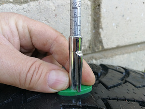 Nokian Hakkapeliitta 235/60R18 (3 foto / 3)