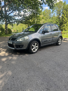 SUZUKI (2 foto / 3)