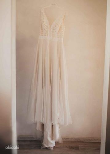 Великолепное свадебное платье кремового тона S / M (фото #2)