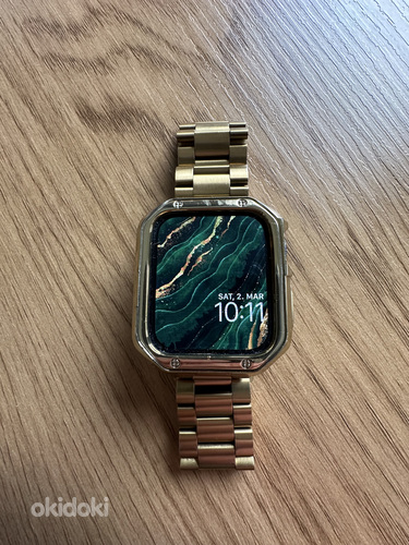Apple Watch Series 5 44 мм (фото #1)