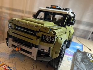 Lego Land Rover Defender 42110 (2 foto / 3)