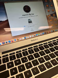 Macbook Air 13 Mid 2011 i7/1,8/256SSD (3 foto / 4)