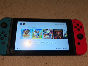 MÜÜA NINTENDO SWITCH + 12 MÄNGU ! (3 foto / 5)