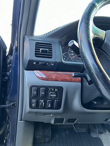 Toyota Land Cruiser 120 (7 foto / 10)