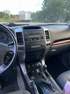 Toyota Land Cruiser 120 (9 foto / 10)