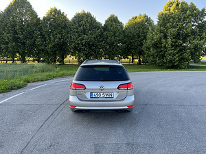 Volkswagen Golf (7 foto / 13)