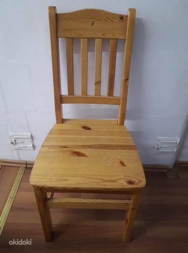 Деревянные столы и стулья (фото #3)