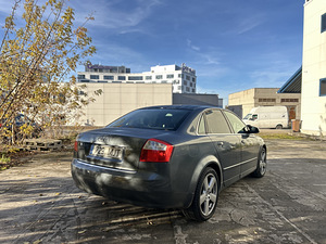 Audi A4 B6 1.9 TDI (3 foto / 10)